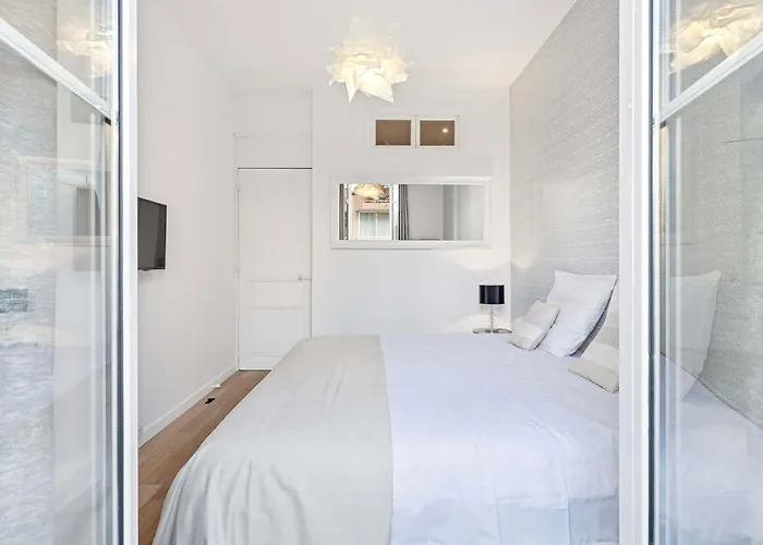 Le Rosy - In Balcony * קאן