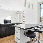 Le Rosy - In Balcony Apartment